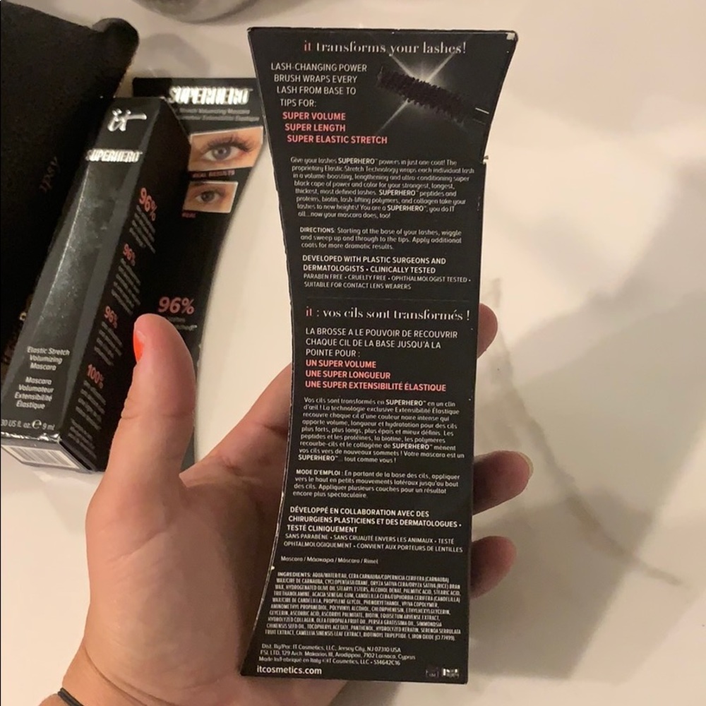 NEW it cosmetics superhero mascara - Picture 3 of 4
